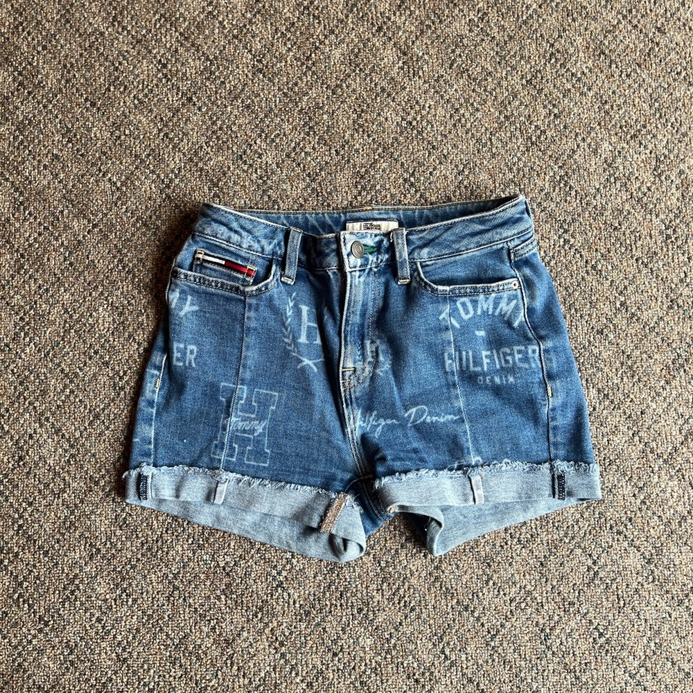 Tommy Hilfiger printed denim shorts, size 2.